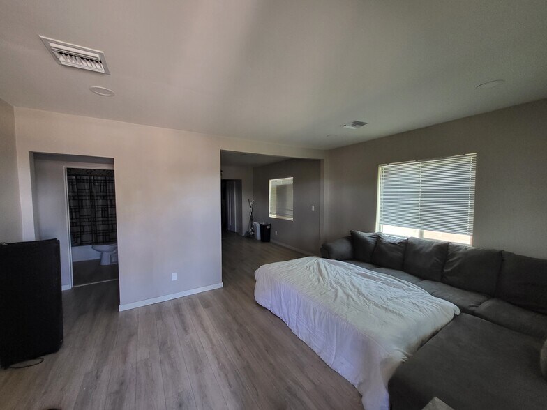 More Photos Of 1827 E 13th St, Tucson Multifamily For Sale