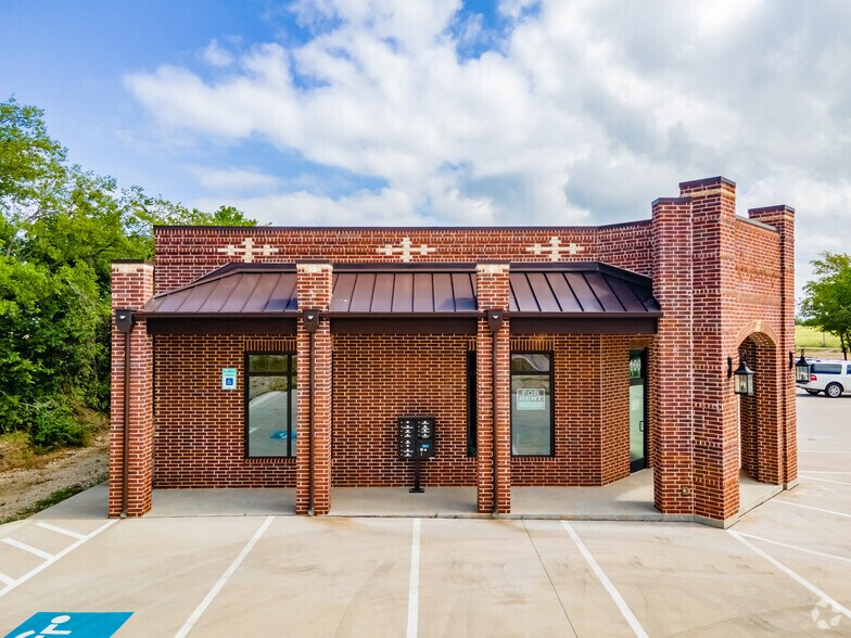 More Photos Of 3348 Peden Rd, Fort Worth Office Residential For Lease