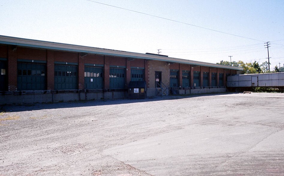More Photos Of 98 Sproul St, McKees Rocks Truck Terminal For Sale