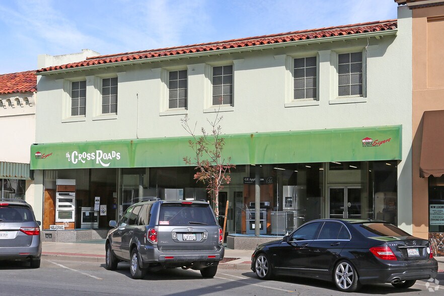 Primary Photo Of 122 W 7th St, Hanford Storefront Retail Office For Sale