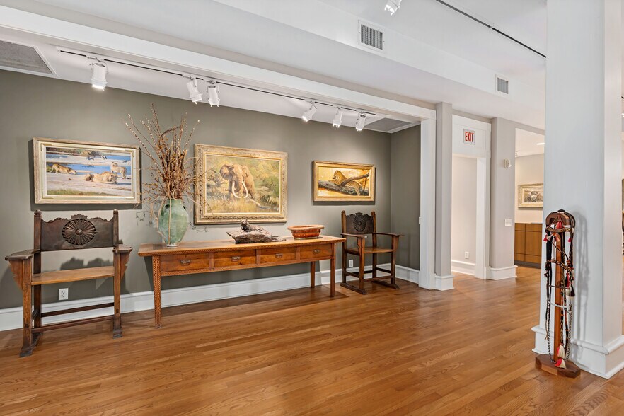 More Photos Of 309 E Commerce St, San Antonio Office For Lease