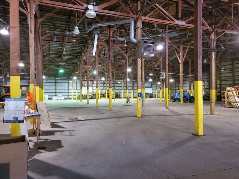 More Photos Of 1700 Iron King Rd, Ironwood Warehouse For Sale