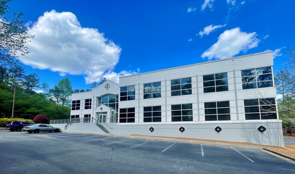 More Photos Of 3005 Royal Blvd S, Alpharetta Office For Lease