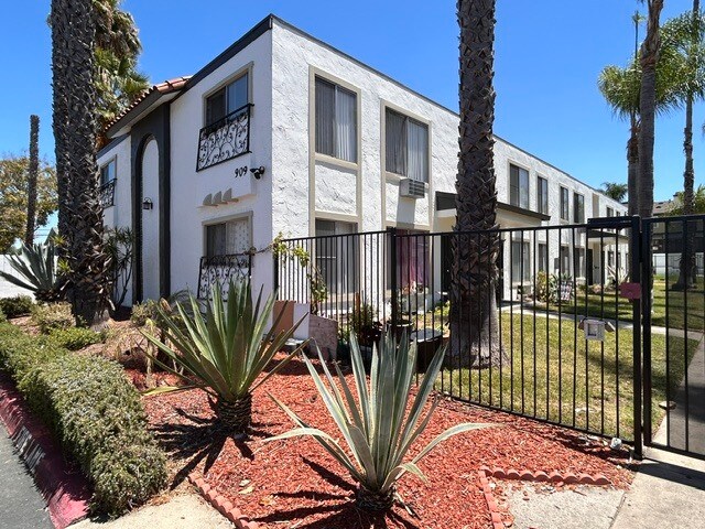More Photos Of 909 S Sunshine Ave, El Cajon Apartments For Sale