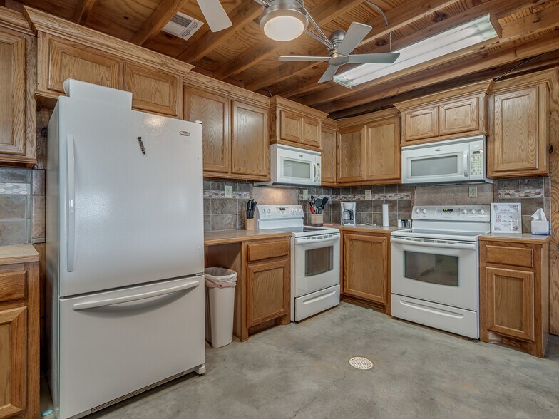 More Photos Of 341070 E 890 Rd, Chandler Lodge Meeting Hall For Sale