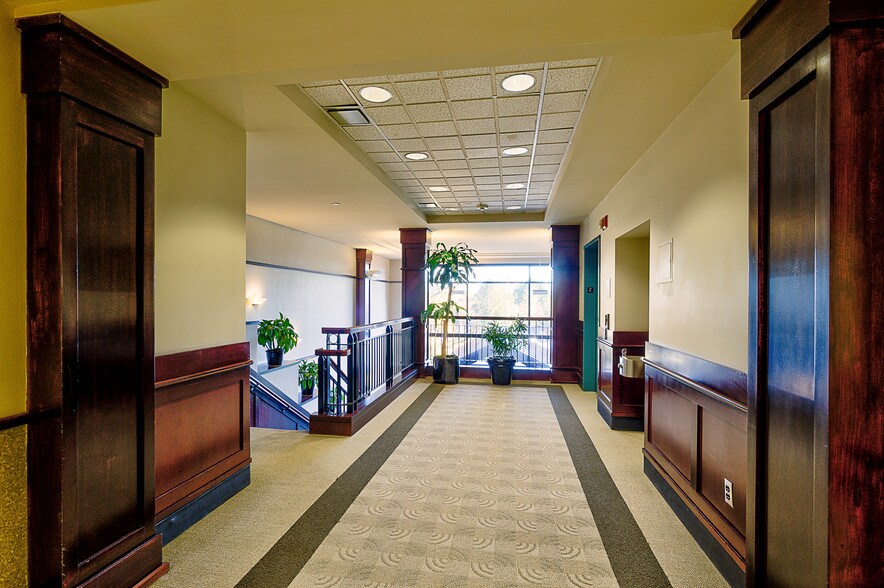 More Photos Of 16701 SE McGillivray Blvd, Vancouver Office For Lease