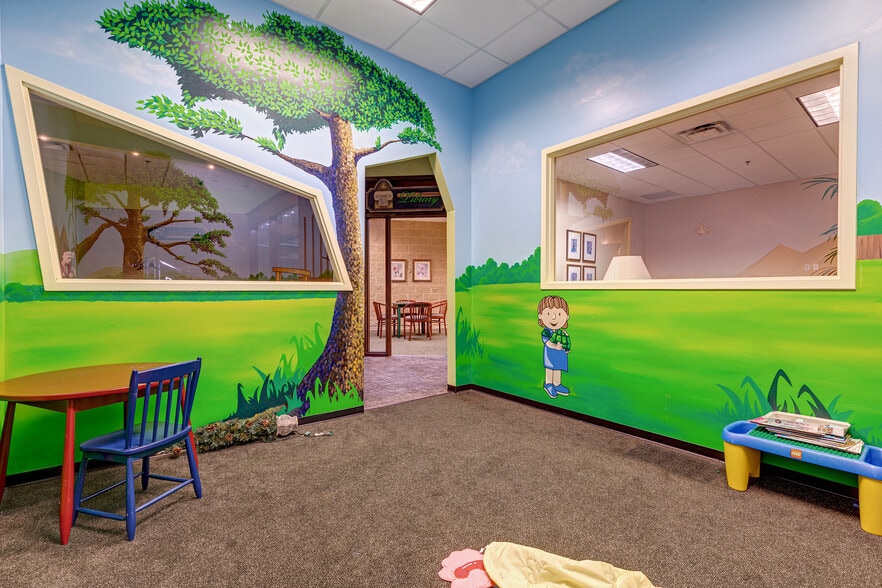 More Photos Of 1800-1850 E Merritt Island Cswy, Merritt Island Auto Dealership For Sale