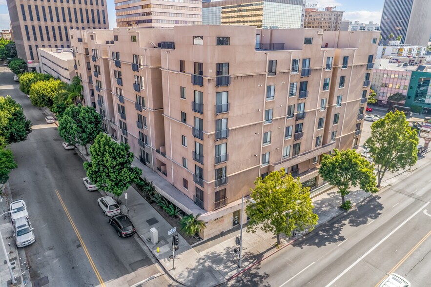 Primary Photo Of 3300 W 6th St, Los Angeles Apartments For Sale