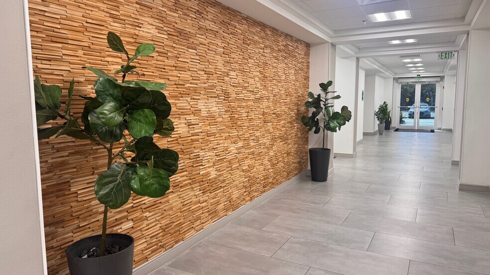 More Photos Of 6030 Hollywood Blvd, Pembroke Pines Medical For Lease