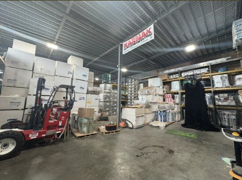 More Photos Of 21 Deforest St, Amityville Warehouse For Sale