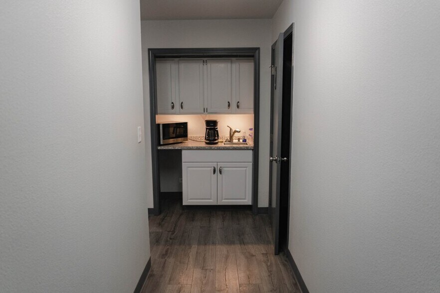 More Photos Of 8645-8651 Westpark St, Boise Warehouse For Lease