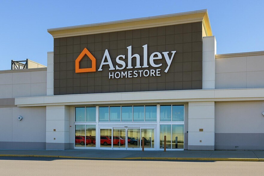 More Photos Of 101 Wyoming Valley Mall, Wilkes Barre Storefront For Sale