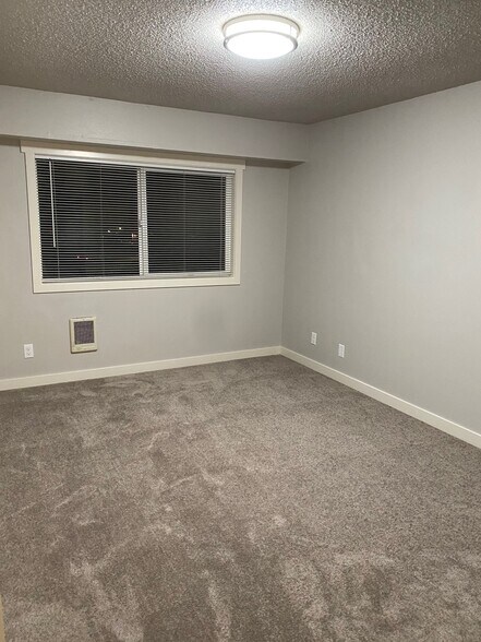 More Photos Of 2433 SE 139th Ave, Portland Apartments For Sale