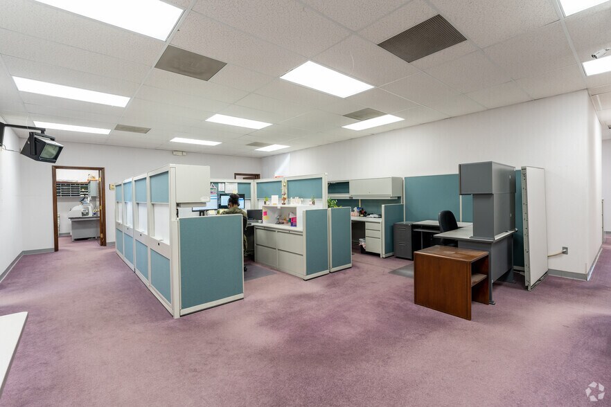 More Photos Of 1 Corporate Dr, Swansea Daycare Center For Sale