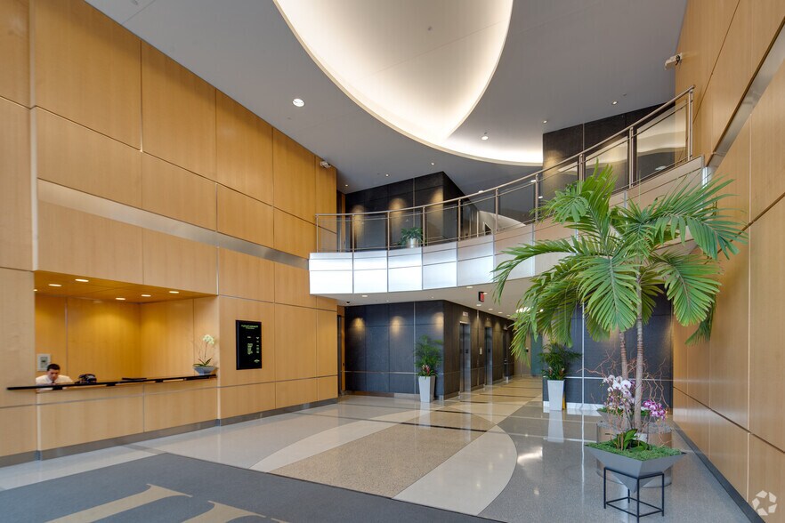More Photos Of 3050 Highland Pky, Downers Grove Unknown For Lease