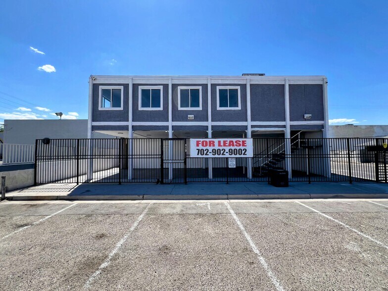 More Photos Of 910 E Sahara Ave, Las Vegas Loft Creative Space For Lease