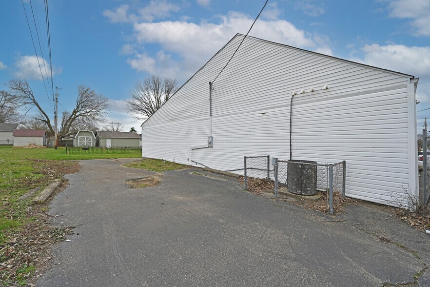 More Photos Of 1810 North Blvd, Fairborn Lodge Meeting Hall For Sale