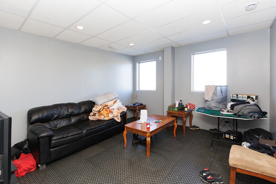 More Photos Of 4931 80 St, Red Deer Industrial For Sale