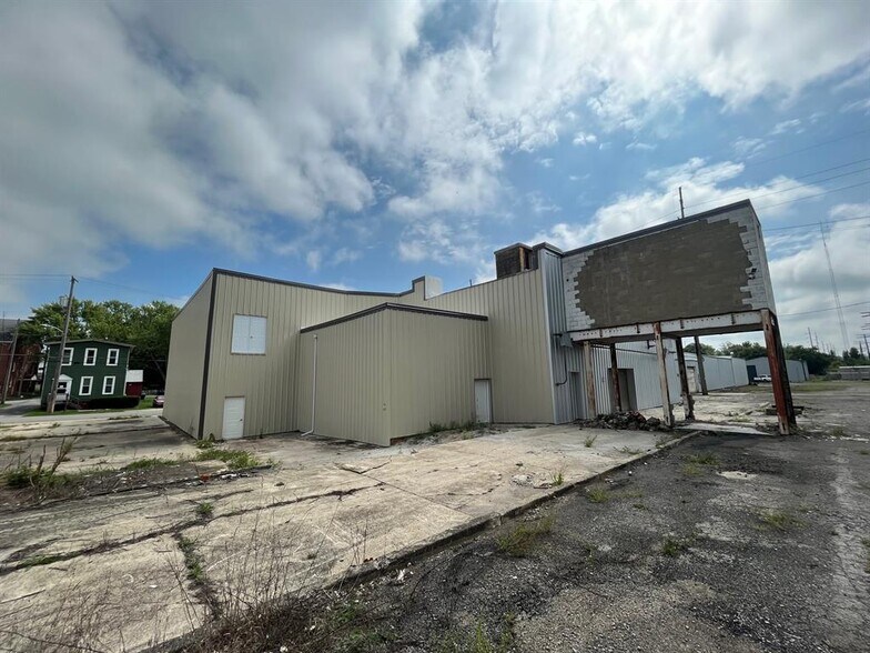 More Photos Of 53 Canal St, Greenville Manufacturing For Sale