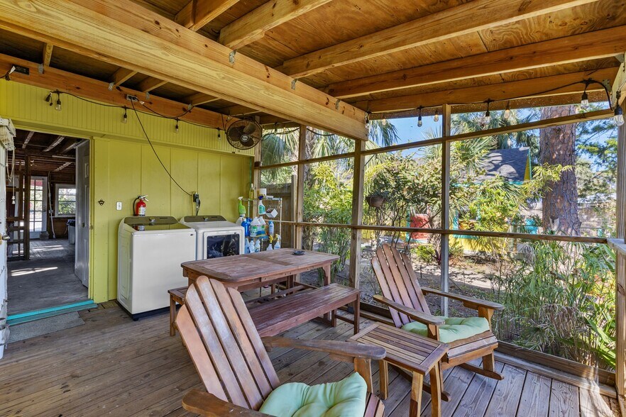 More Photos Of 12685 FL-24, Cedar Key Hotel For Sale