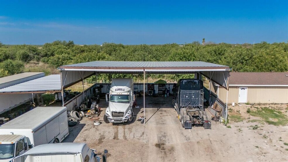 More Photos Of 307 Sulfur Mine Road, Laredo Land For Sale