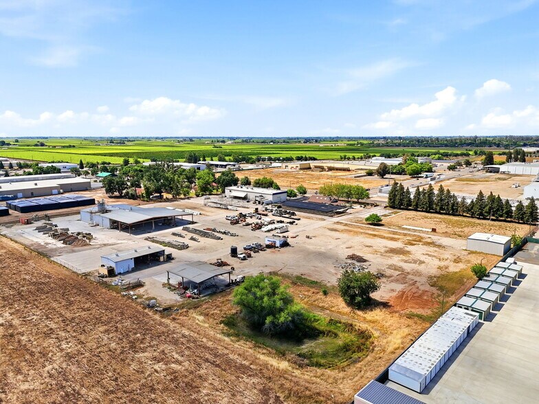More Photos Of 1260 Buttonwillow Ave, Reedley Warehouse For Sale