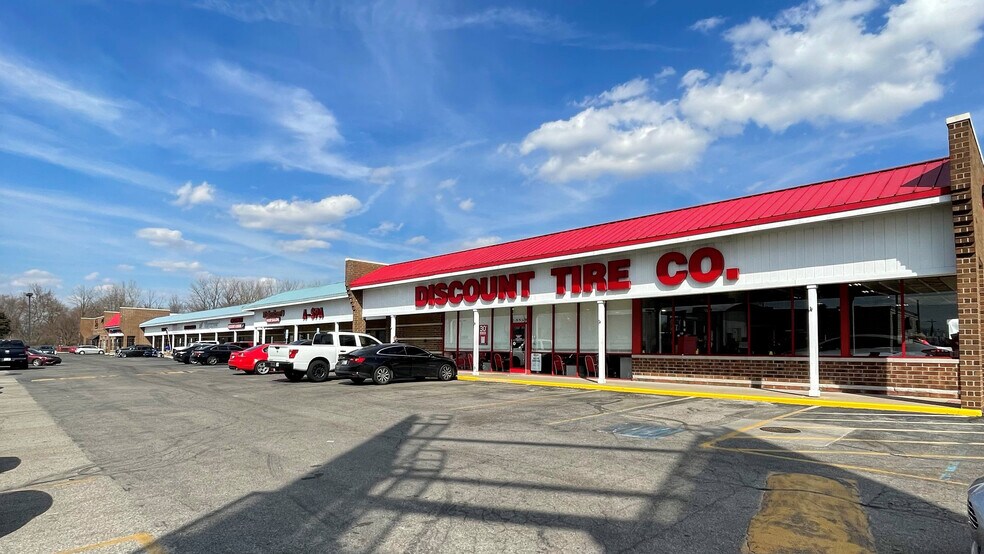 More Photos Of 8245-8335 S US Highway 31, Indianapolis Storefront For Sale