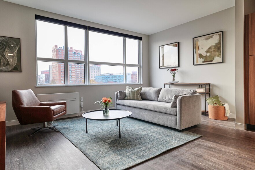 More Photos Of 52 Hanover St, Portland Apartments For Lease