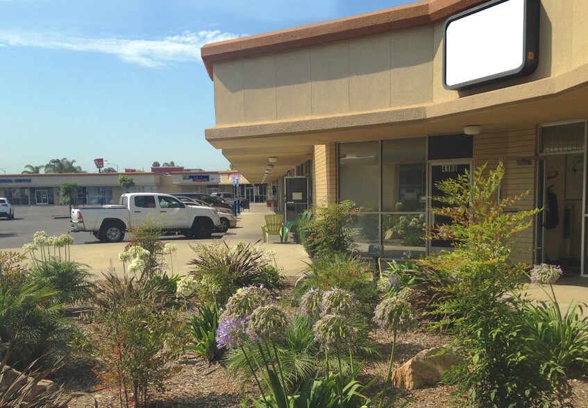 More Photos Of 4150-4250 Convoy St, San Diego Storefront For Lease