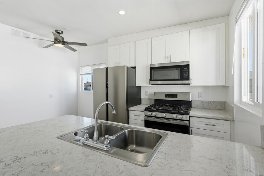 More Photos Of 1207 S Catalina St, Los Angeles Apartments For Sale