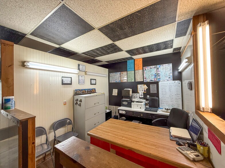 More Photos Of 13080 US 422, Kittanning Storefront Retail Residential For Sale