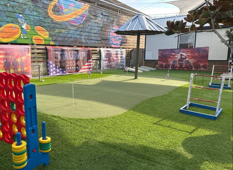 More Photos Of 409 Bradford Ave, Kemah General Retail For Lease