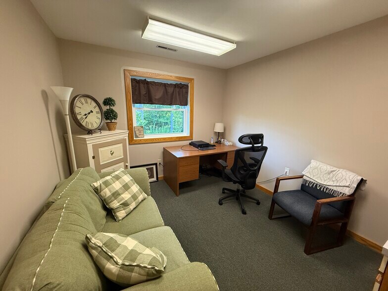 More Photos Of 8287-8289 Loop Rd, Baldwinsville Office For Lease