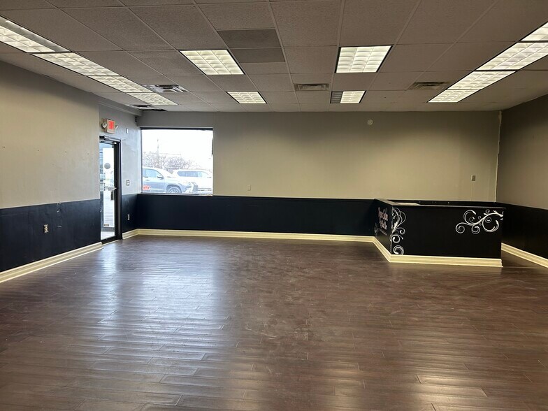 More Photos Of 10158 Niagara Falls Blvd, Niagara Falls Storefront Retail Office For Lease