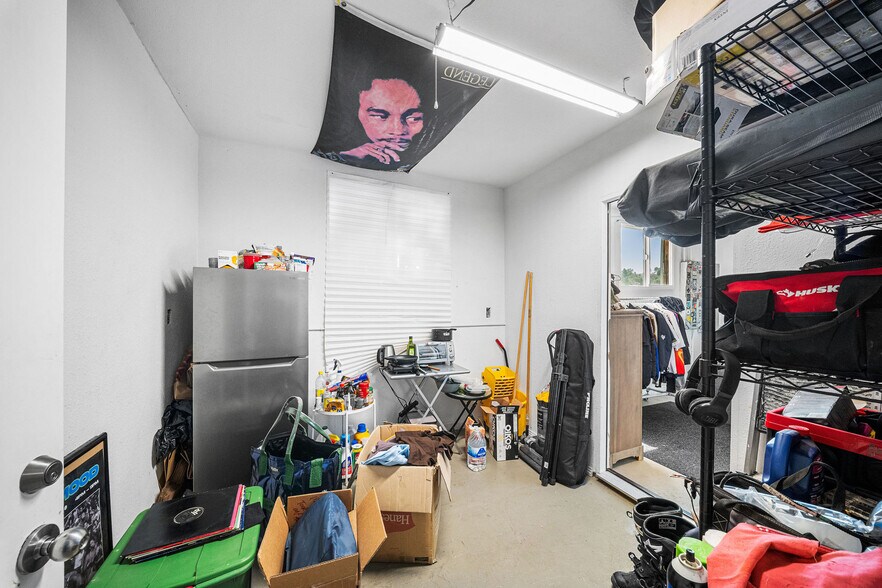 More Photos Of 5254 Alhambra Ave, Los Angeles Distribution For Sale