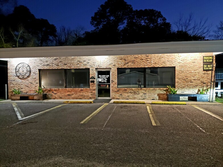 More Photos Of 2422 Ingalls Ave, Pascagoula Freestanding For Sale