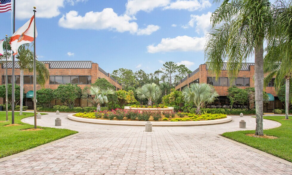 More Photos Of 14497 N Dale Mabry Hwy, Tampa Unknown For Lease