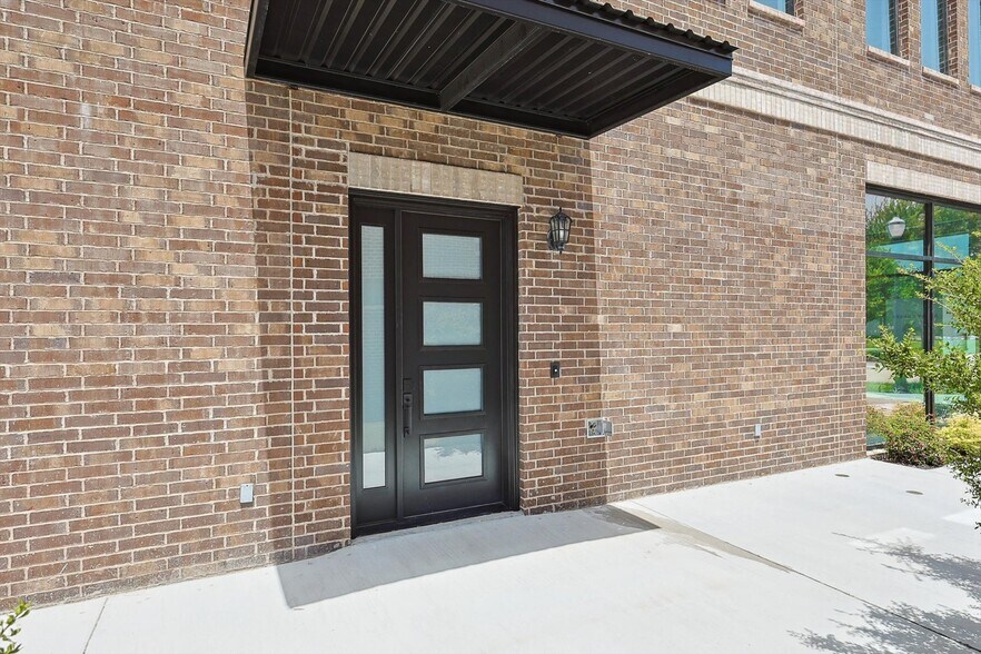 More Photos Of 767 W Main St, Coppell Storefront Retail Office For Sale