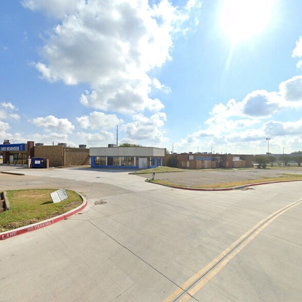 More Photos Of 3314 W Camp Wisdom Rd, Dallas Freestanding For Lease