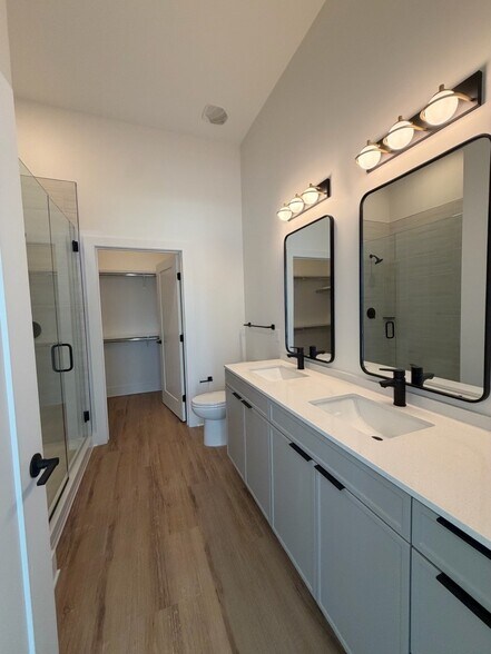 More Photos Of 912 2nd Ave N, Nashville Coworking Space