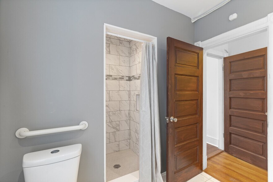 More Photos Of 34 E 25th St, Baltimore Office Residential For Sale