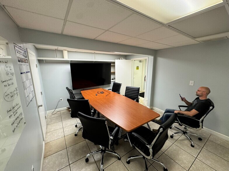 More Photos Of 25801-25851 Solon Rd, Bedford Heights Manufacturing For Sale