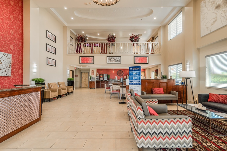 More Photos Of 2011 N Highway 78, Wylie Hotel For Sale