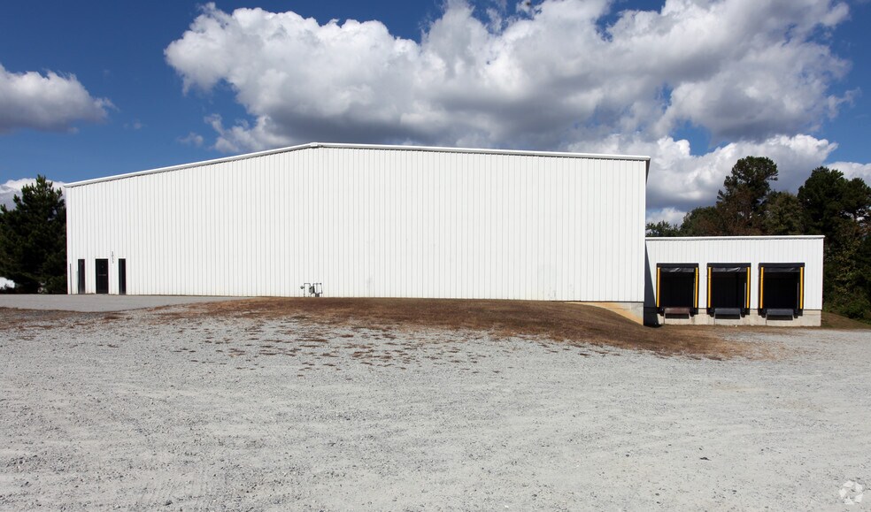 More Photos Of 1033 Springfield Rd, High Point Warehouse For Lease