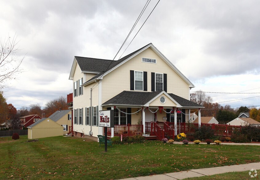 More Photos Of 442 Enfield St, Enfield Freestanding For Sale