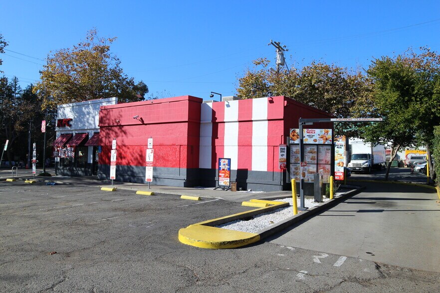 More Photos Of 3400 Foothill Blvd, Oakland Fast Food For Lease