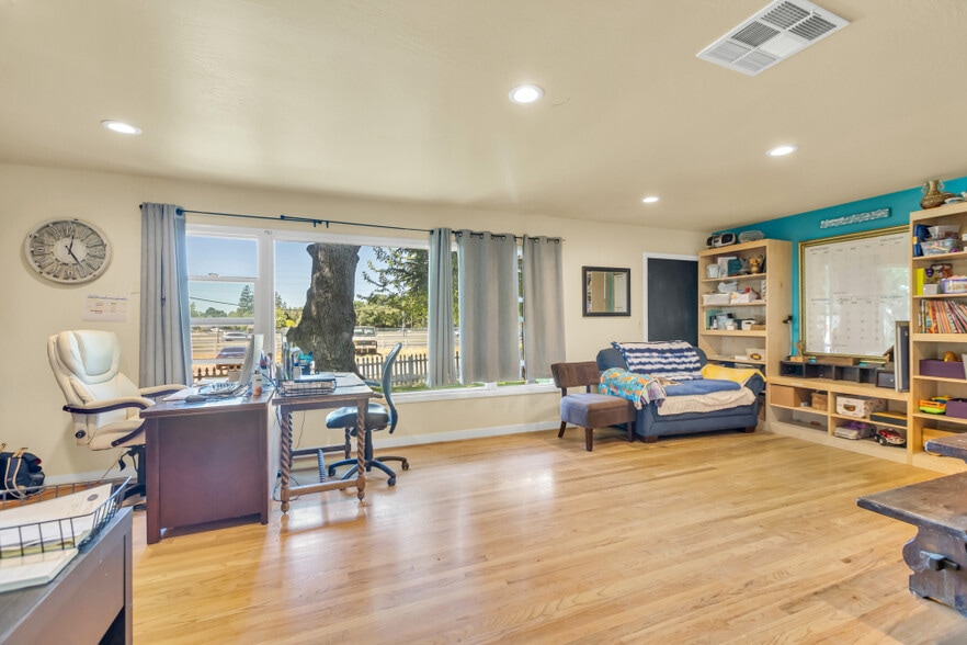 More Photos Of 9455 E Stockton Blvd, Elk Grove Specialty For Sale