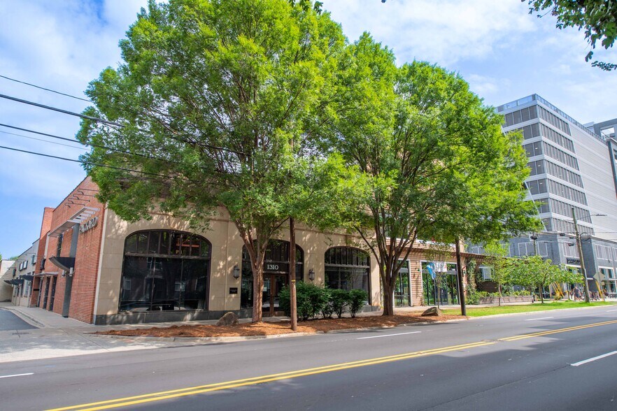 More Photos Of 1310 S Tryon St, Charlotte Office For Lease