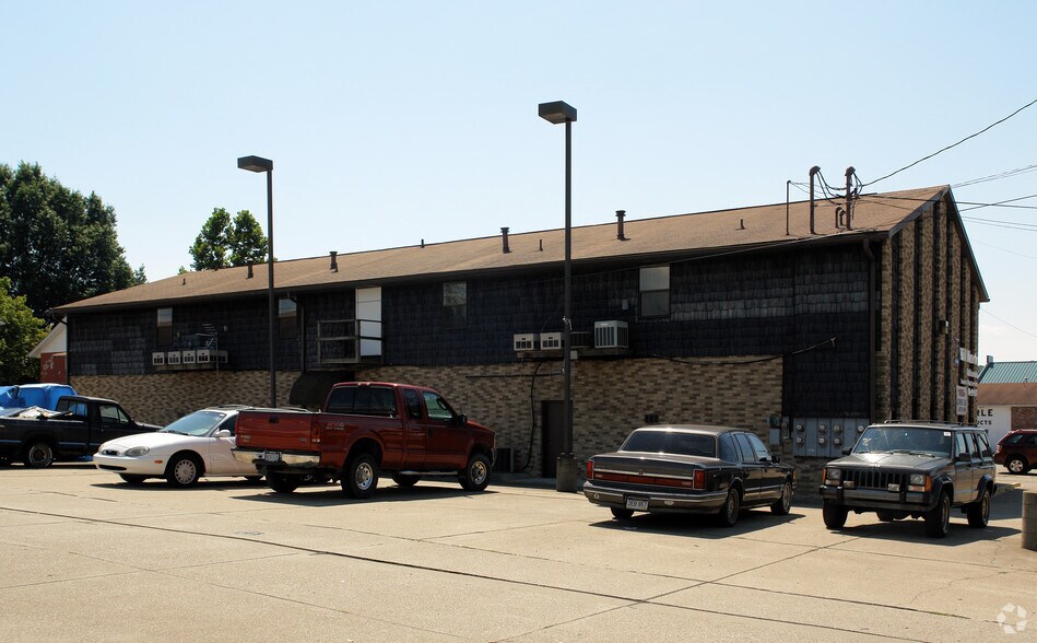 More Photos Of 709A Division St, Parkersburg Freestanding For Sale