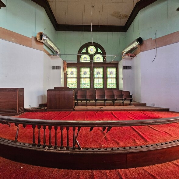 Primary Photo Of 615 6th St, Sour Lake Religious Facility For Sale